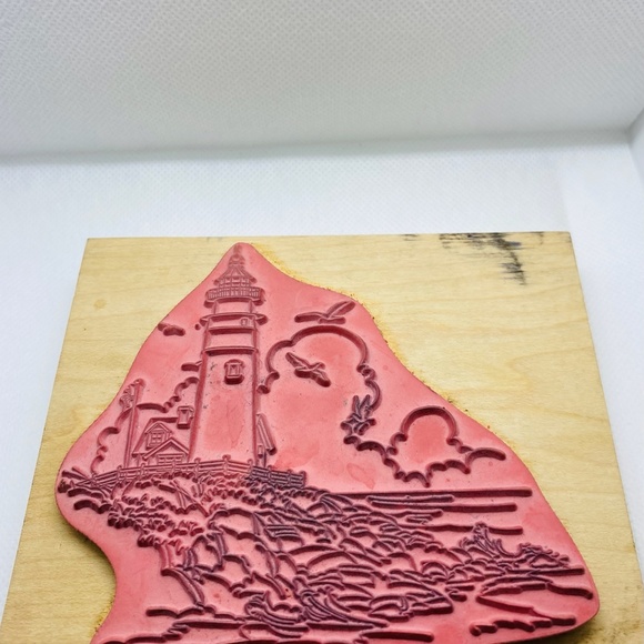 Stamps Happen Inc Large Red Rubber Wood Mount Stamp Lighthouse #80158 - Picture 4 of 5